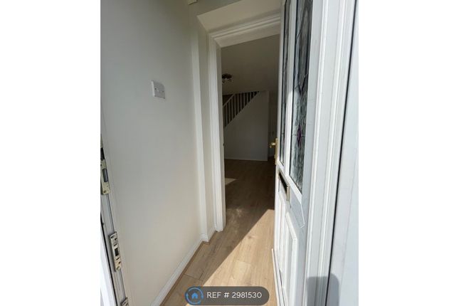 Ferrars Court, Thorpe Astley, Braunstone, Leicester photo 2