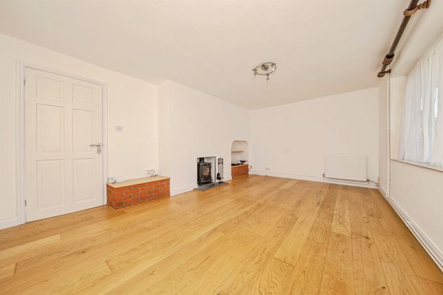 13, Westropps, Sudbury photo 4