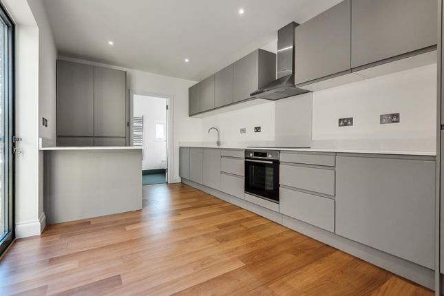 Flat to rent in Chilton Road, Richmond