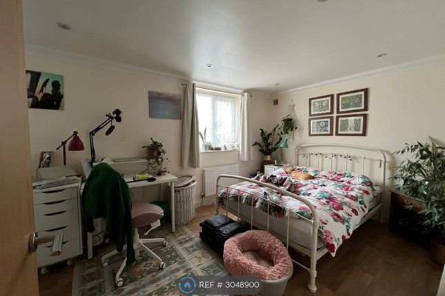 Flat, Crest Court Blandford Road, Poole photo 4