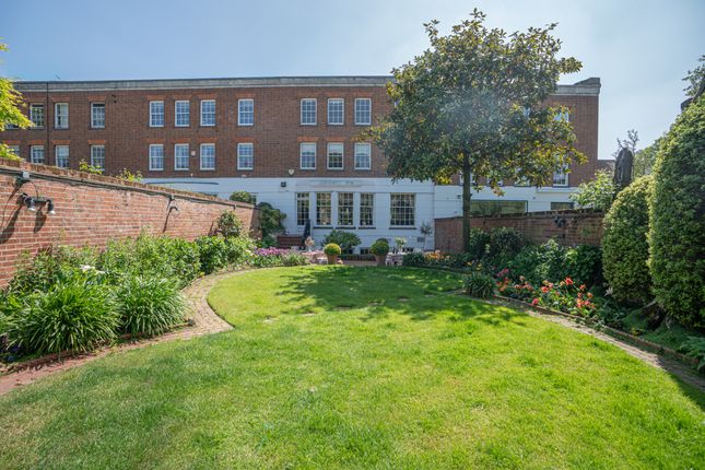 21, Melbury Road, Holland Park photo 2