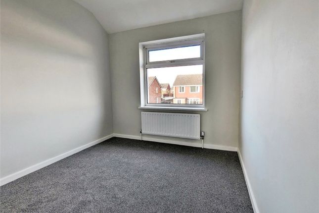 Semi-detached house to rent in Hathersage Avenue, North Hykeham, Lincoln, Lincolnshire