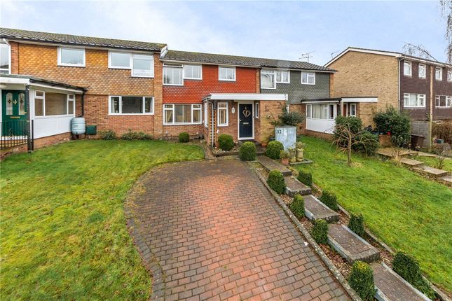 Thumbnail Property to rent in Dell Close, Harpenden, Hertfordshire