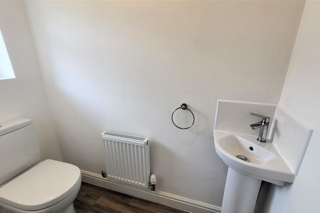 16, David Spencer Drive, Coventry photo 4