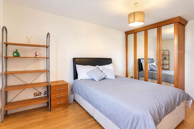 Flat 4, 97, Gloucester Place, London photo 4