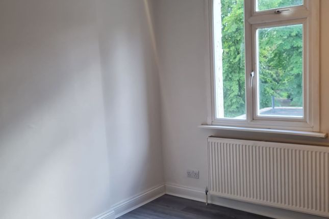 117B Holloway Road, London photo 4