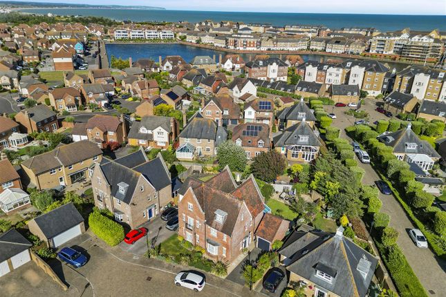 4, Campbell Mews, Eastbourne photo 2