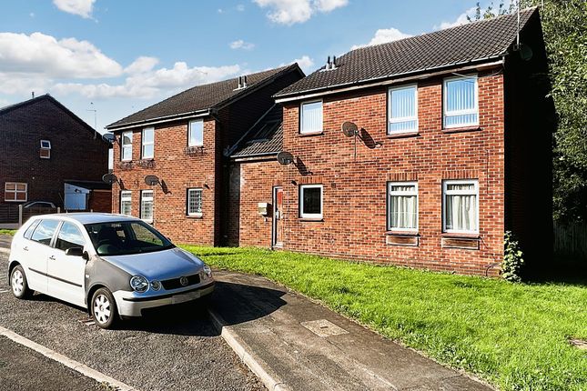 Flat for sale in Grange Fields Way, Leeds