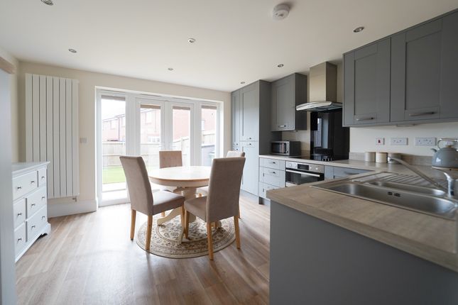 32 Thurso Way, Leicester photo 2