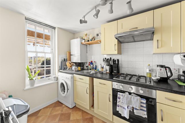 15, Parkside Lodge, Upton Court Road, Slough photo 3