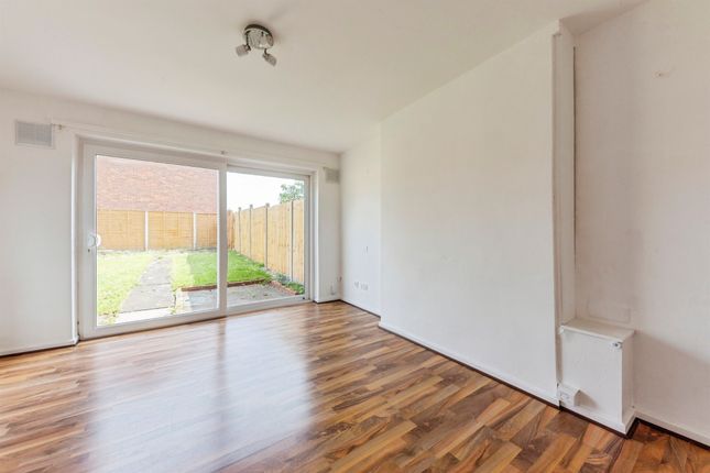 212, Harrowby Lane, Grantham photo 2