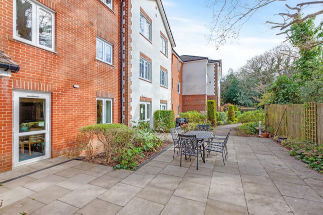29 Sanders Court, Junction Road, Brentwood photo 4