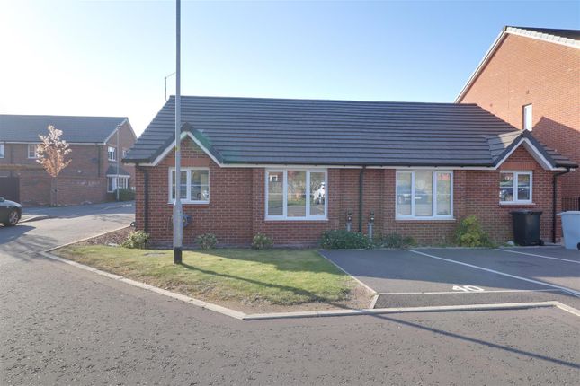 2-bed house on 40, John Cliff Way, Alsager, £140,750