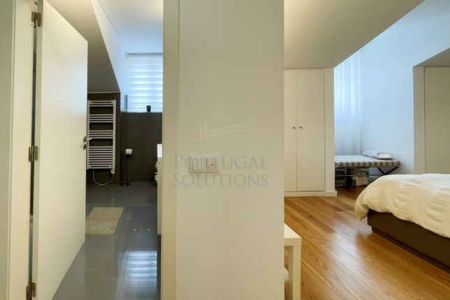 Apartment for sale in Misericórdia, Lisboa, Lisboa