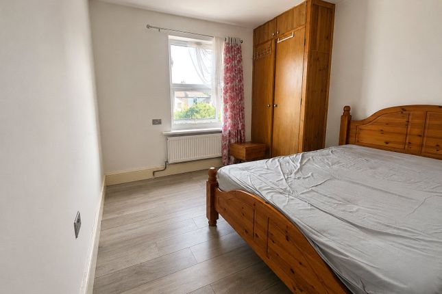 17, Crunden Road, South Croydon photo 3