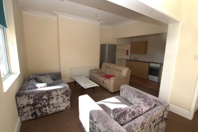 Living Room .Jpg