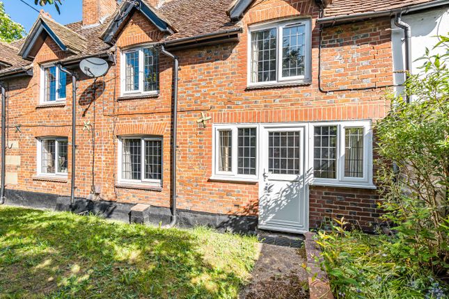 2-bed house on 11, Oxenden Road, Farnham, £350,000