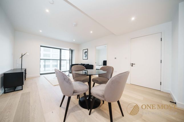 Thumbnail Flat for sale in Starboard Way, London