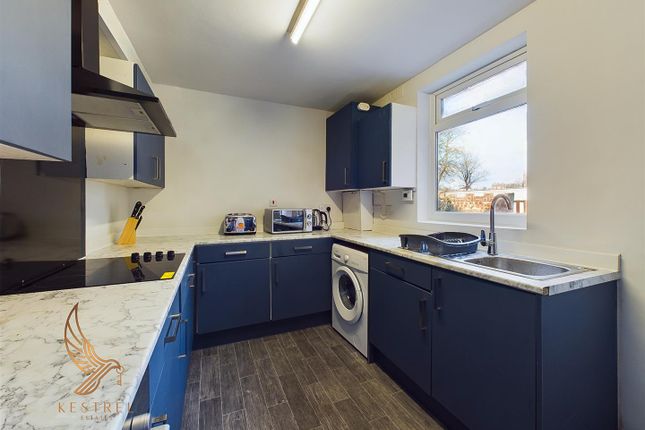 Property to rent in Lower York Street, Wakefield
