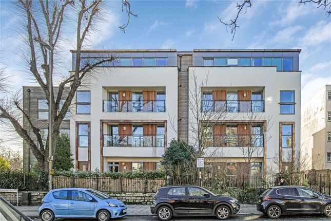 Flat for sale in Old Devonshire Road, London