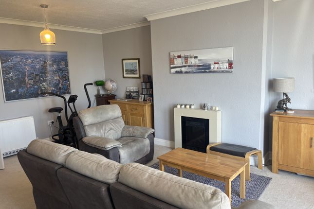 12A, Scarborough photo 5