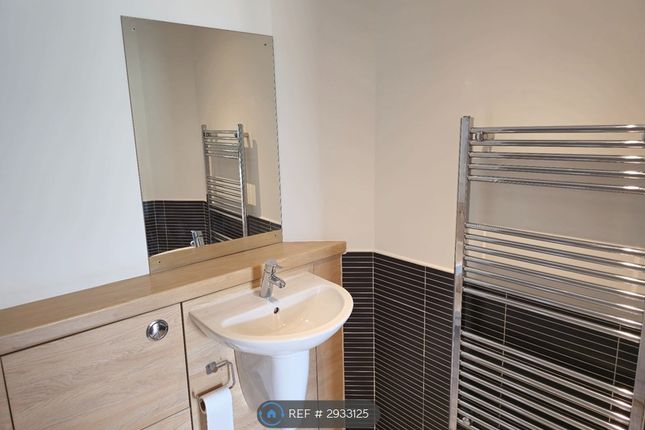 Flat B, Mackie Place, Elrick, Westhill photo 4