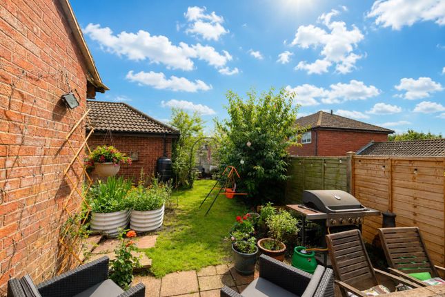 19, Drake Road, Ashford photo 2