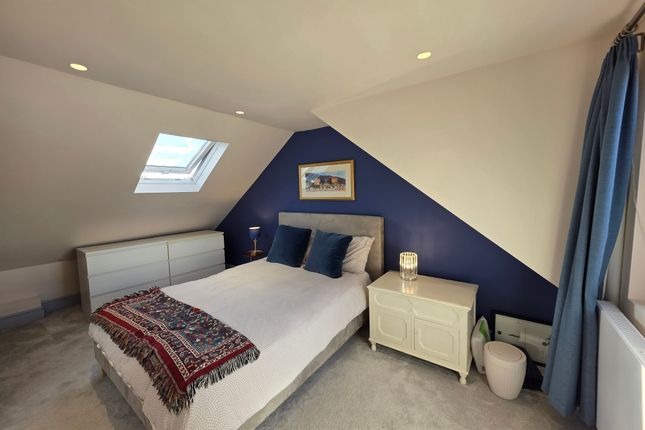 Lndn-Lei995 72,, Leigh Road, London photo 4