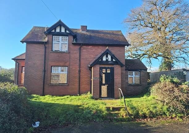 Thumbnail Commercial property for sale in Clyst Honiton, Exeter