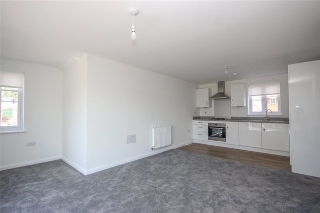 Flat to rent in Mansell Road, Patchway, Bristol, South Gloucestershire