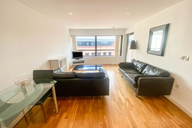 Thumbnail Flat for sale in The Quays, Salford Quays