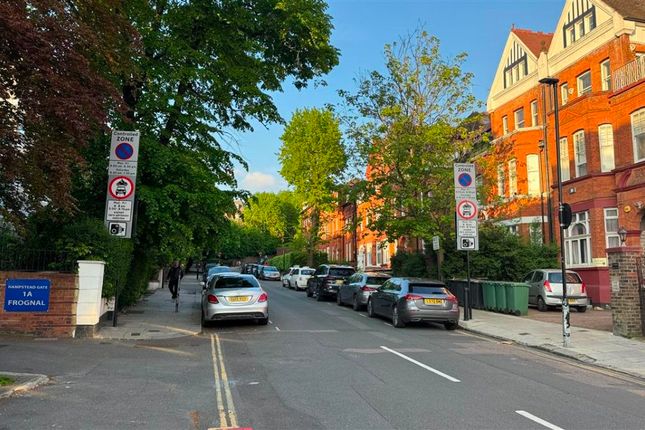 Thumbnail Flat to rent in Frognal, Hampstead, Finchley Rd