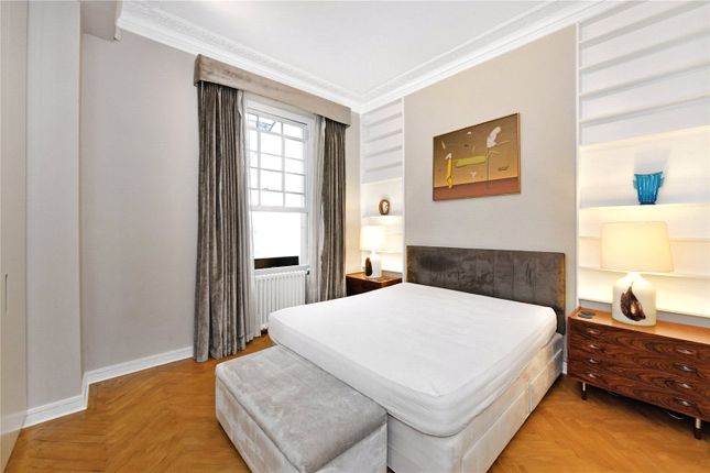 Flat for sale in Sussex Gardens, Hyde Park