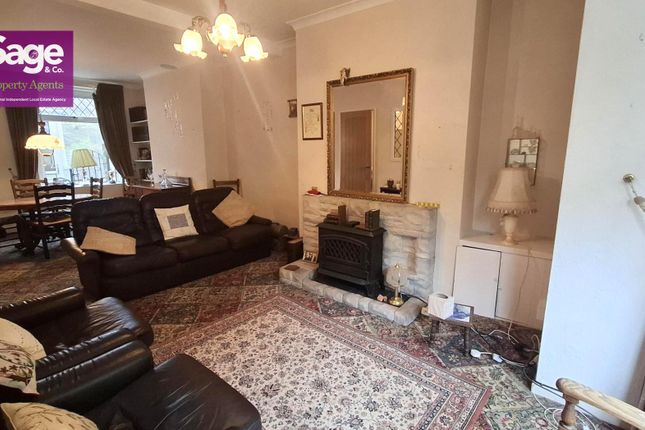 4, Hillview, Newport photo 2