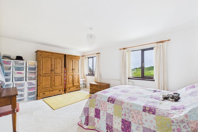 13 Gorsewood Drive, Milford Haven photo 4
