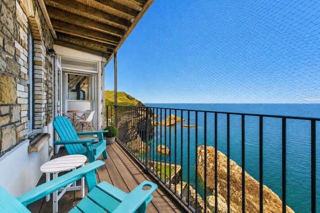 7 Oceanside Apartments, Capstone Crescent, Ilfracombe photo 2