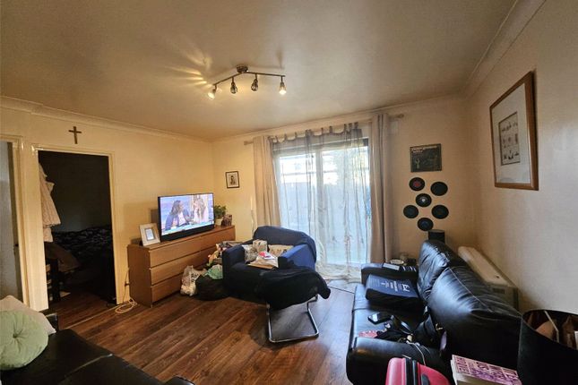 5 Betjamen Court,, Bentinck Road, Greater London photo 3