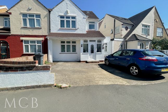 Thumbnail Semi-detached house to rent in Chatsworth Crescent, Hounslow