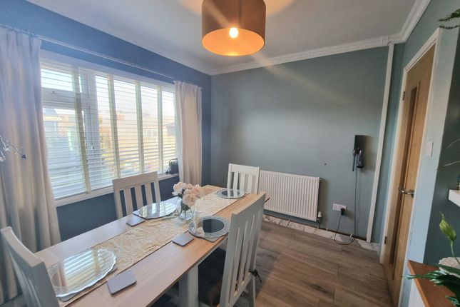 76 Heol Croesty, Bridgend photo 4