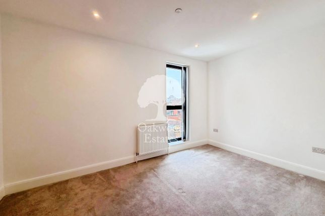 Radstock House, High Street, Slough photo 5