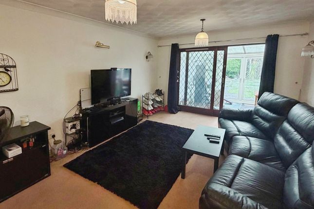 10, Beacon Way, Clacton-On-Sea photo 4