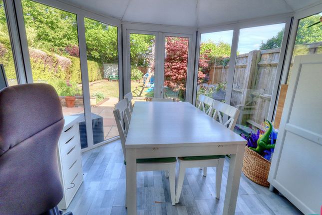 53 Jubilee Road, High Wycombe photo 3