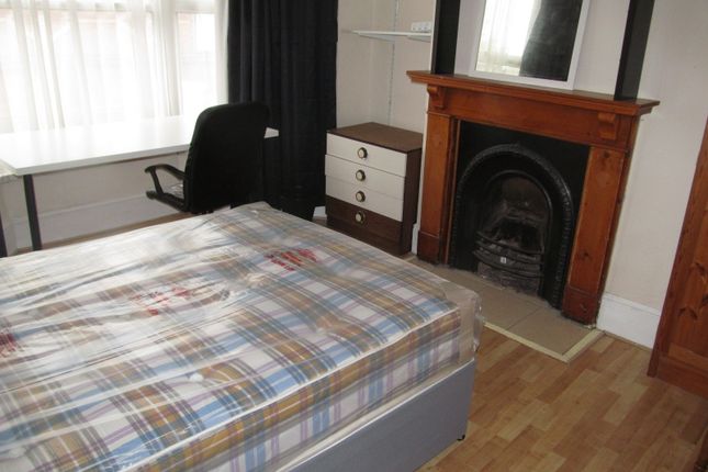 603, Eastern Avenue, Reading photo 2
