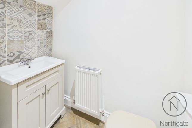 29 Youens Crescent, Newton Aycliffe photo 4