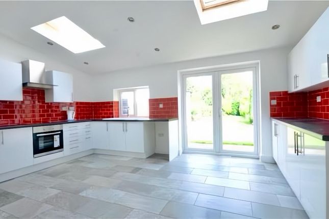 141, Northcourt Avenue, Reading photo 4