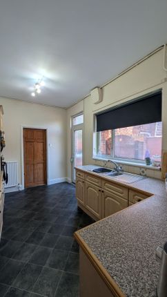 48 Edward Road, Gainsborough photo 4