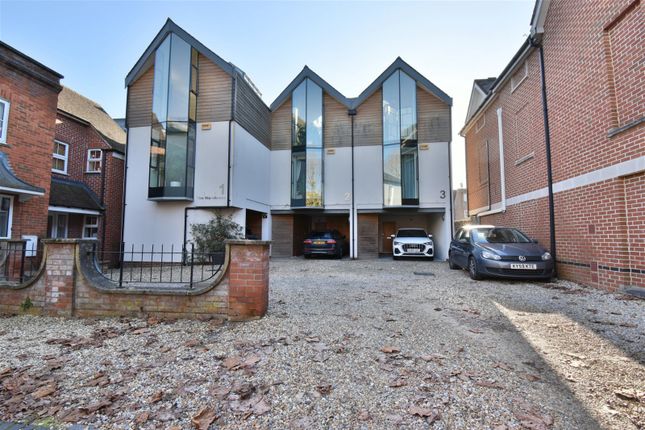 Thumbnail End terrace house for sale in West Mills, Newbury