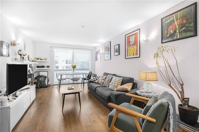 Flat for sale in Orsman Road, London