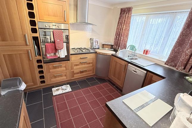 4, Belfry Gardens, Doncaster photo 2