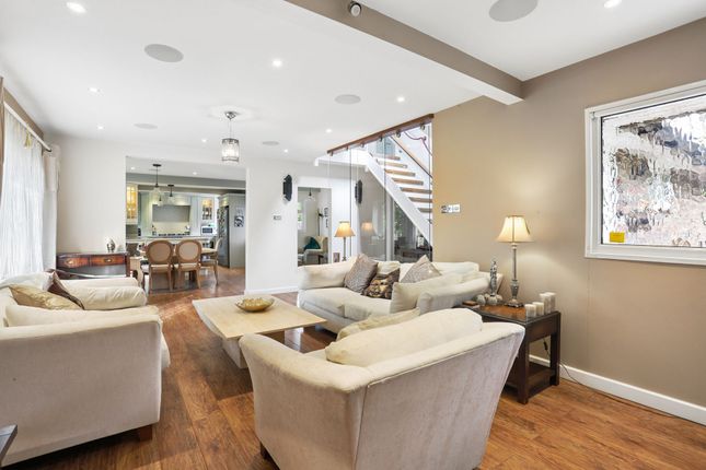 12 Milburn Walk, Epsom photo 3